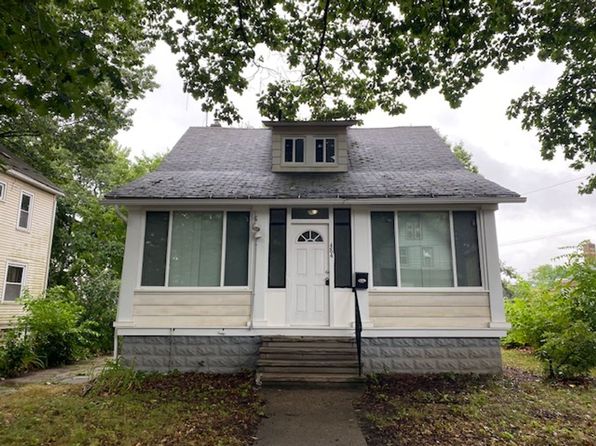 484 Hammel St