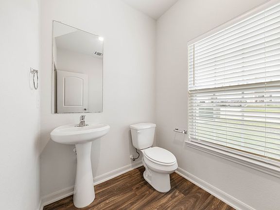 5th image of 11038 Chatham Ct
