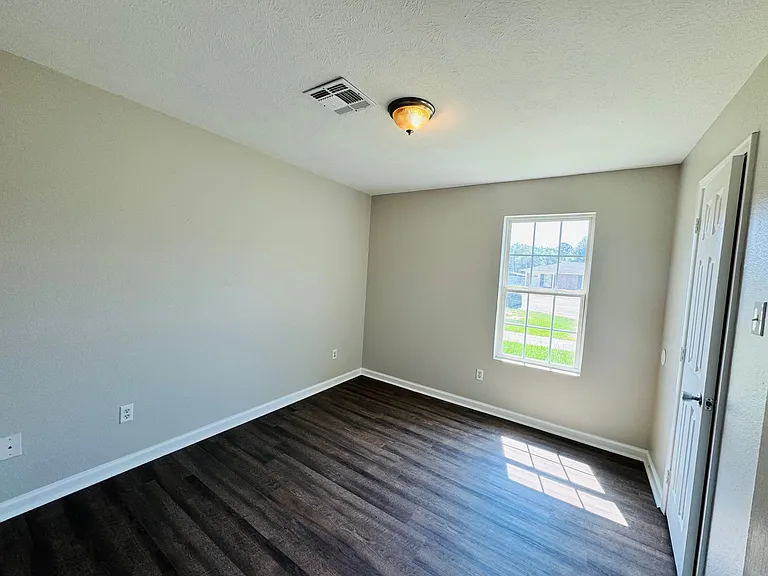 105 Greene Ln #115G — Photo 10