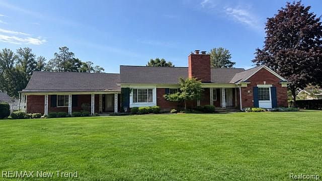 1st image of 272 Beech Daly Rd