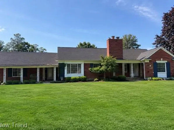 272 Beech Daly Rd, Inkster, MI 48141