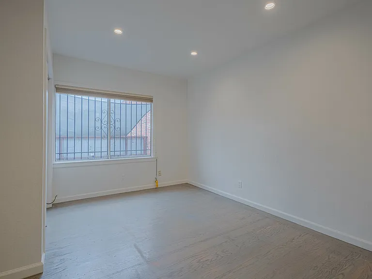 4211 Martin Luther King Jr Way — Photo 17