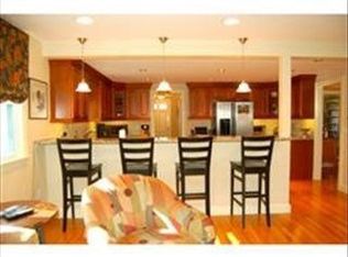 27 Haven Rd, Wellesley, MA 02481