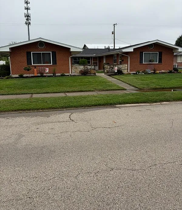 2 bed, 800 sqft, $1,200 — Photo 3