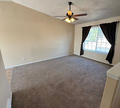 5th image of 618 E Autumn Ave