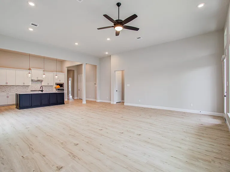 21722 Prickly Caterpillar Ct — Photo 12
