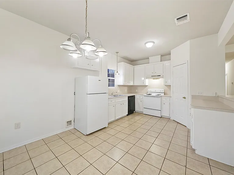 5502 Finch St #B — Photo 15