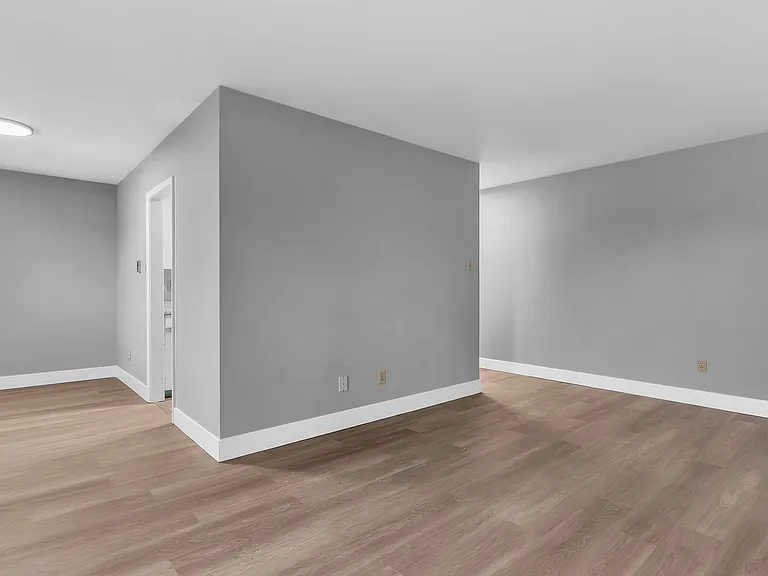 104 Devonshire Ave #301 — Photo 8
