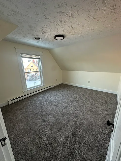 3 bed, 2000 sqft, $2,650 — Photo 4