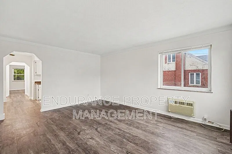 1 bed, 1.0 bath, $875 — Photo 4