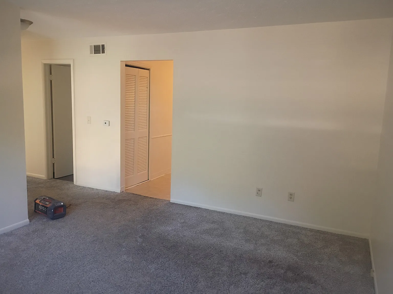 2 bed, 850 sqft, $1,150 — Photo 4