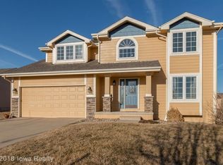 318 NW Ridgeline Dr, Ankeny, IA 50023