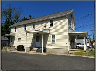 15 Jefferson St, Newton, NJ 07860