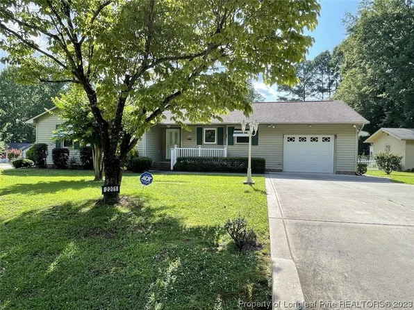 2201 Plantation Dr, Sanford, NC 27330