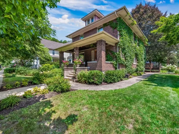 437 S 2nd St, Dundee, IL 60118