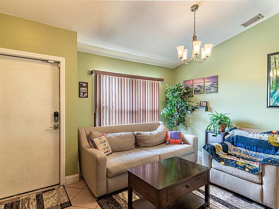 4th image of 144 NE Sagamore Terrace