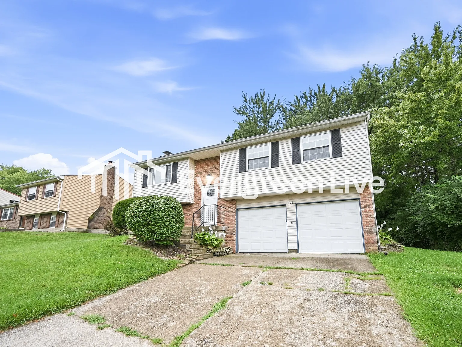 3 bed, 2.0 bath, 1484 sqft, $2,145 — Photo 2