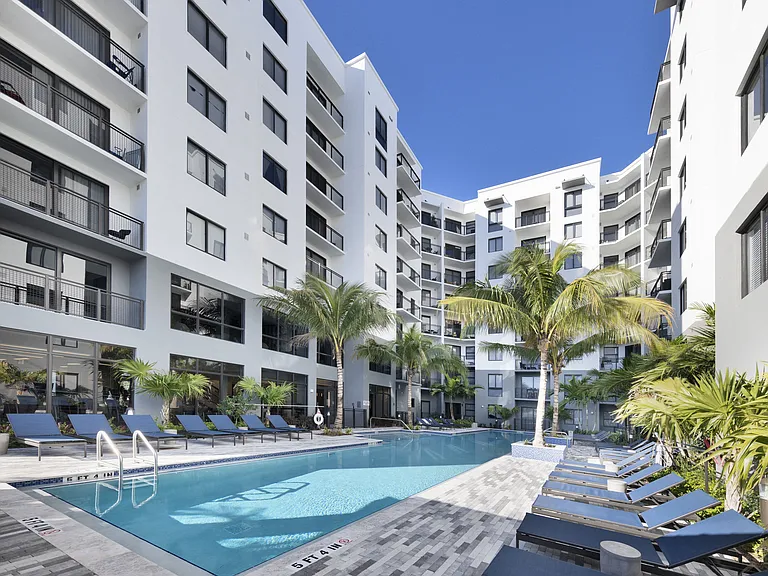 The Upland at Hialeah — Photo 25