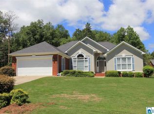 547 Avalon Ln, Anniston, AL 36207