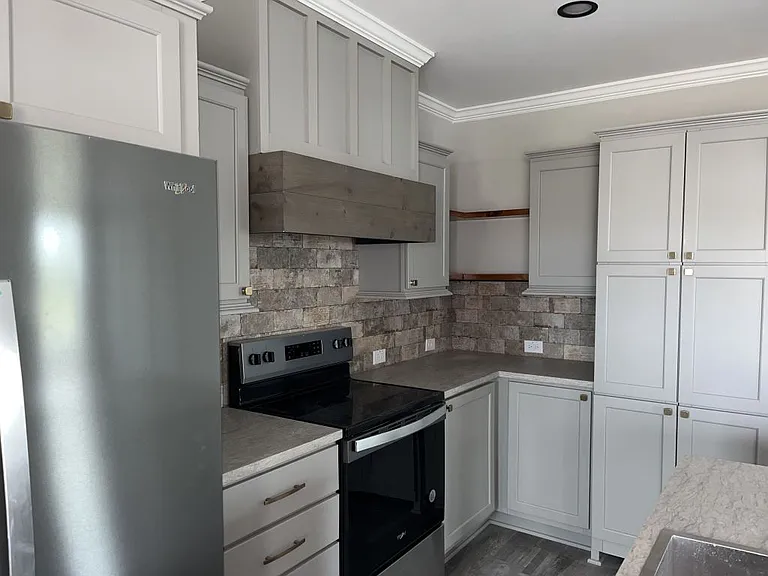 24300 Airport Rd #2 — Photo 4