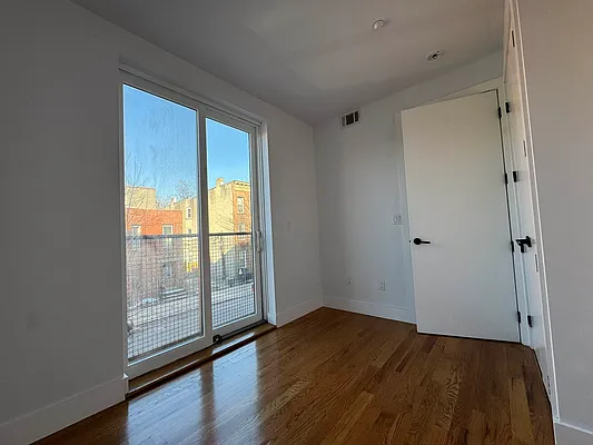 Rented by Pear NYC LLC | media 2