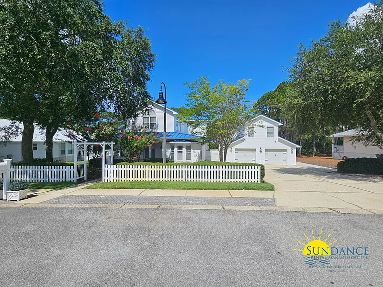 360 Tradewinds Dr — Photo 43
