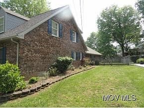 3rd image of 2909 Fairview Ave