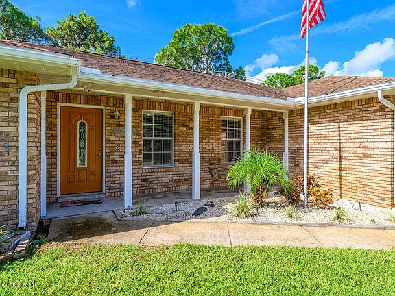 4th image of 4895 Carodoc Cir