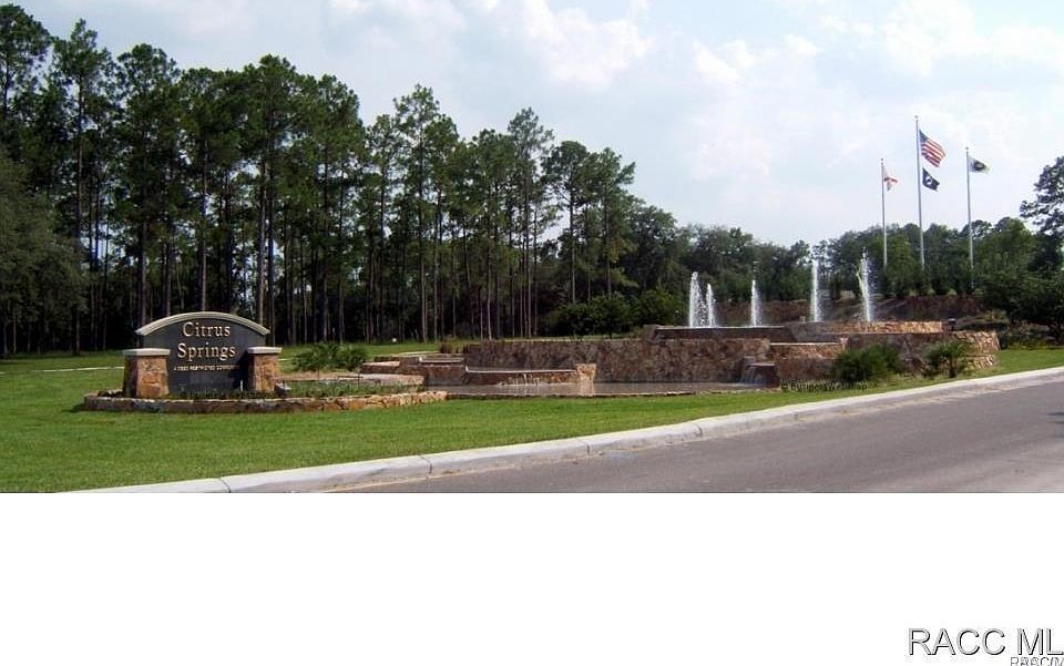 1st image of 1920 W Kenmore Dr