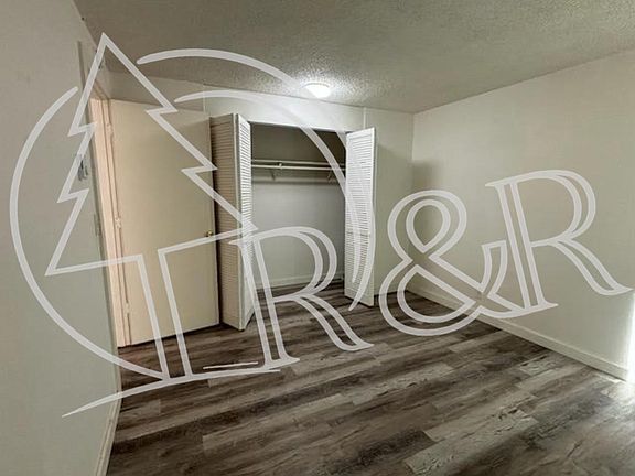 5th image of 158 17th St #10