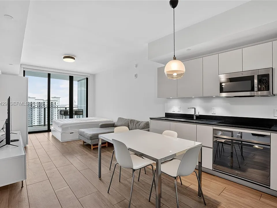 1010 Brickell Ave #3510
