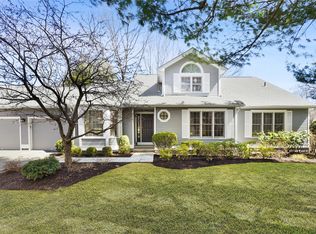 136 Ruxton Rd, Mount Kisco, NY 10549