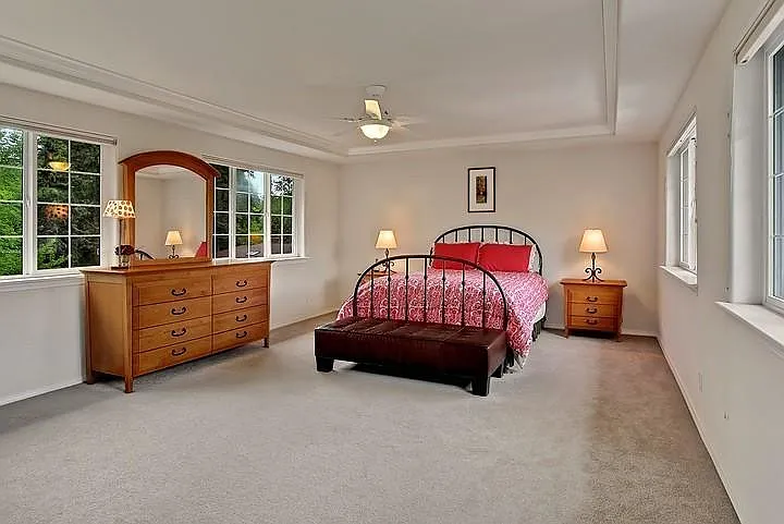 10228 Slater Ave NE — Photo 4