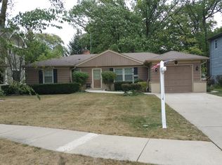 2212 Ash Ln, Northbrook, IL