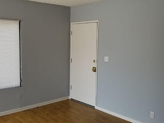 3rd image of 1331 Constance St APT 8