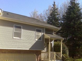 7313 Bren Ln, Eden Prairie, MN 55346