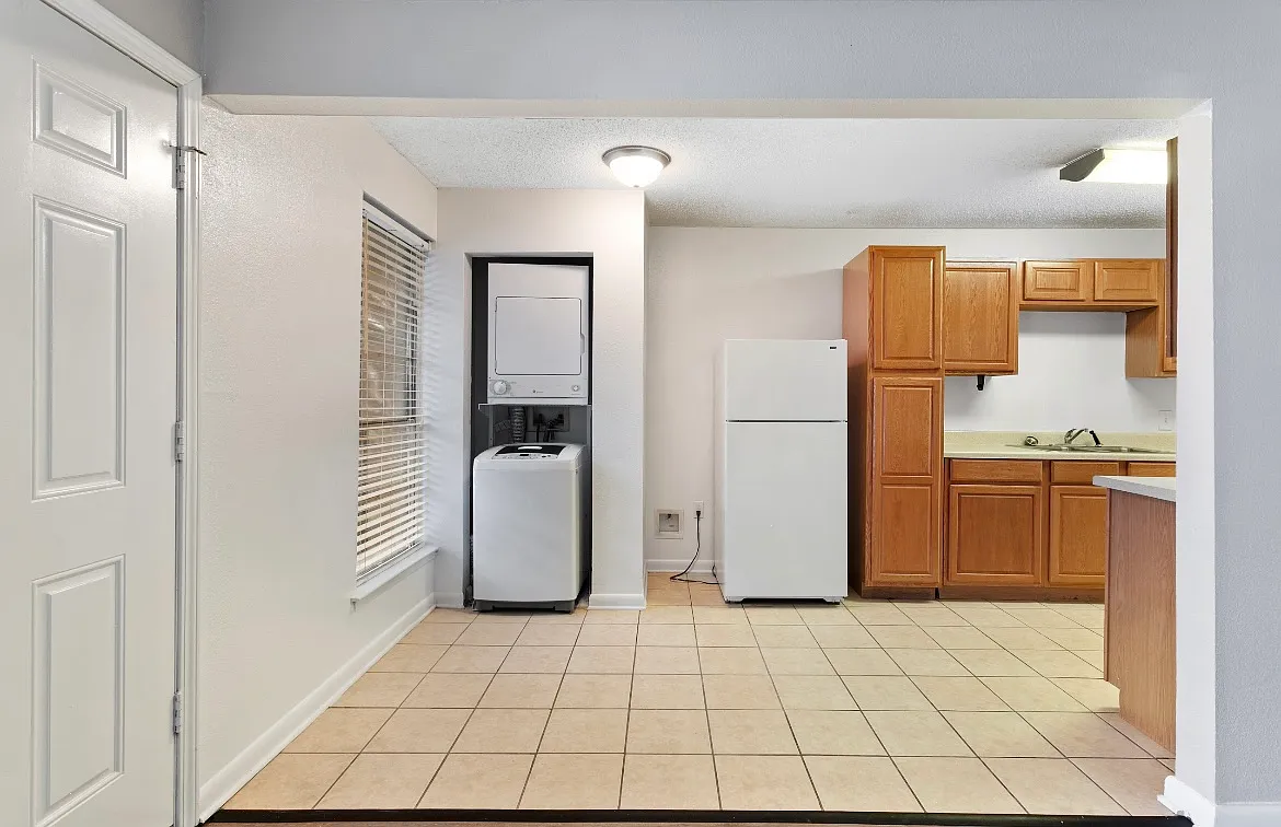 1 bed, 800 sqft, $850 — Photo 4