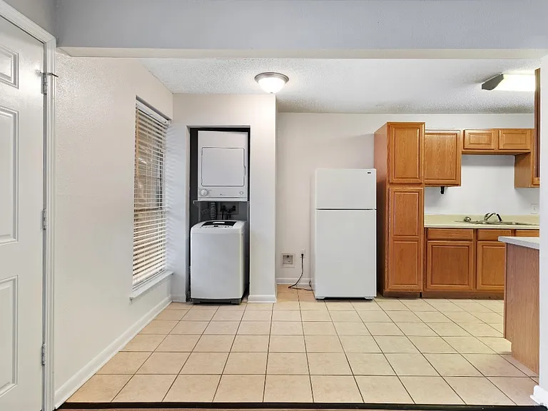 3262 Wyoming St #1L — Photo 4