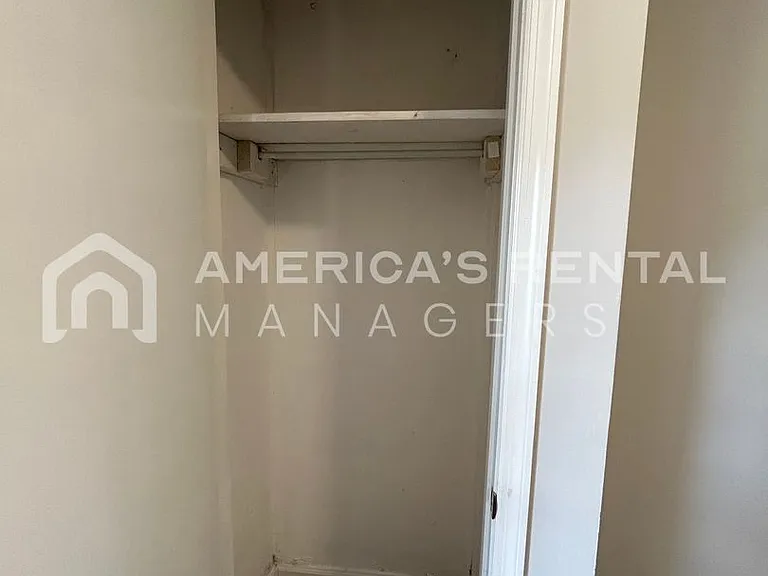 3716 Main St — Photo 10