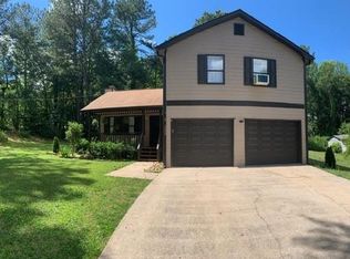 1500 Country Ct, Auburn, GA 30011