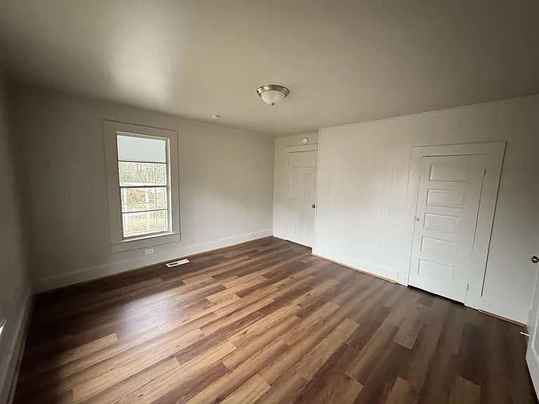 5709 13th St S — Photo 3