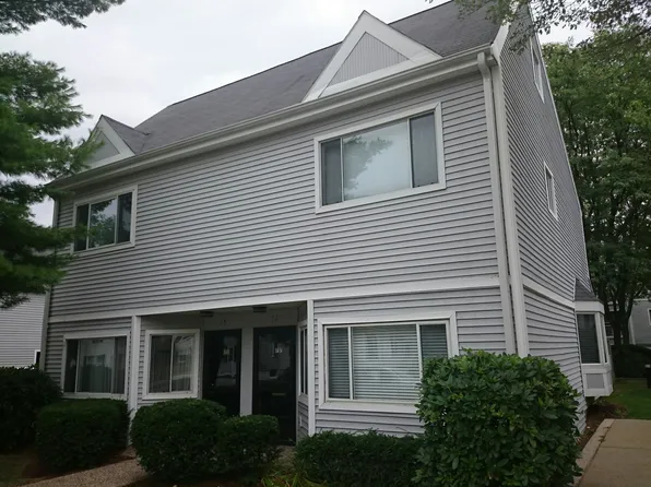 77 Keith St, West Roxbury, MA 02132