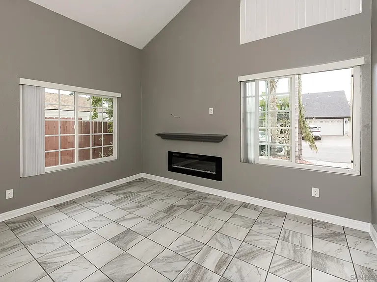 1045 Fuchsia Ln — Photo 26