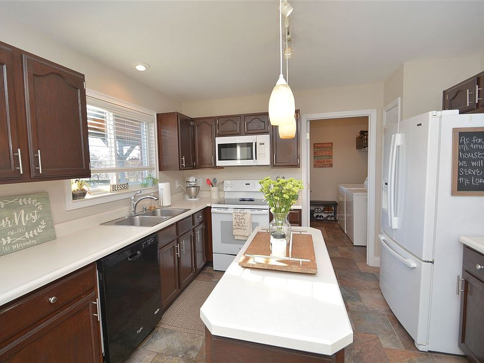 1st image of 10096 Golden Pond Dr