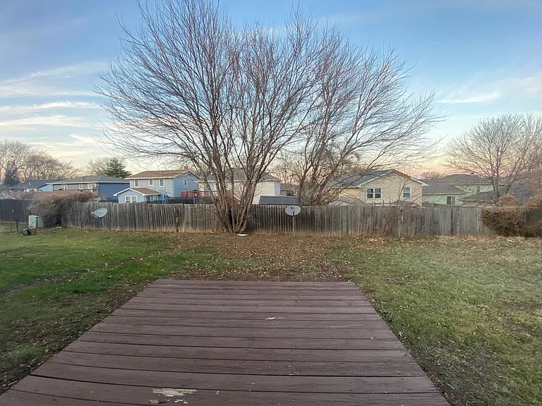 2120 E Caulder Ave — Photo 13