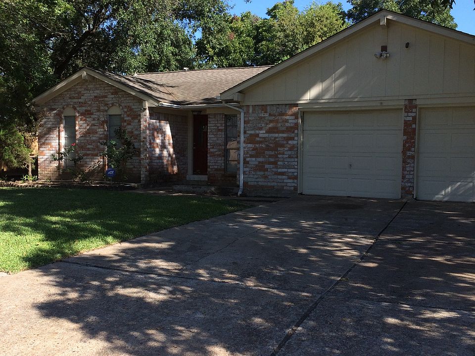 1st image of 11606 Fairpoint Dr