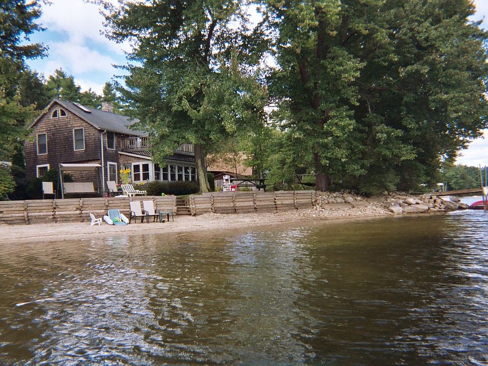 Great lakefront location