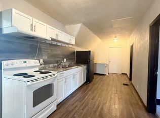 1336 S 30th Ave APT 3, Omaha, NE 68105