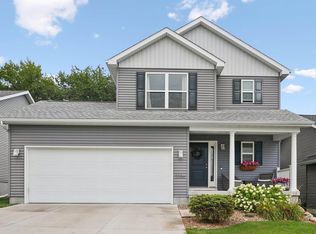 3356 Lincolnshire Rd, Waterloo, IA 50701
