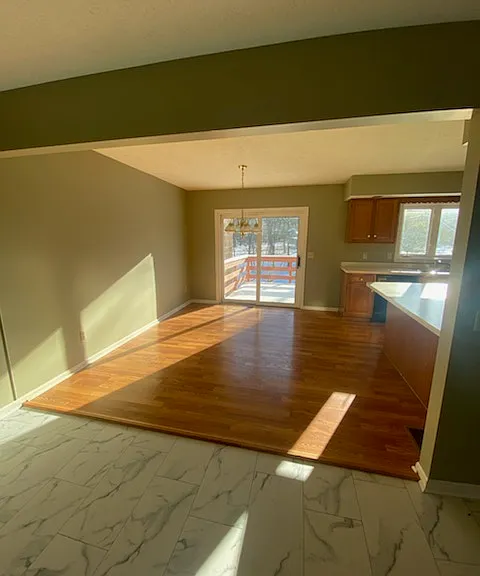 437 Ayrault Rd — Photo 3